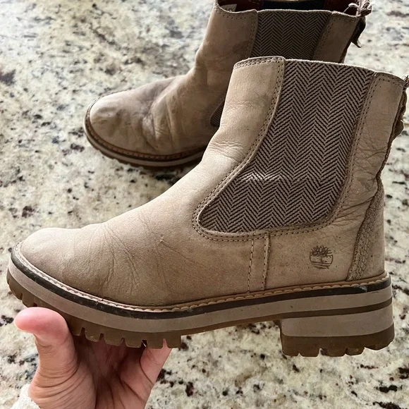 Timberland Tan Ankle Boots with Durable Sole - Picture 1 of 7